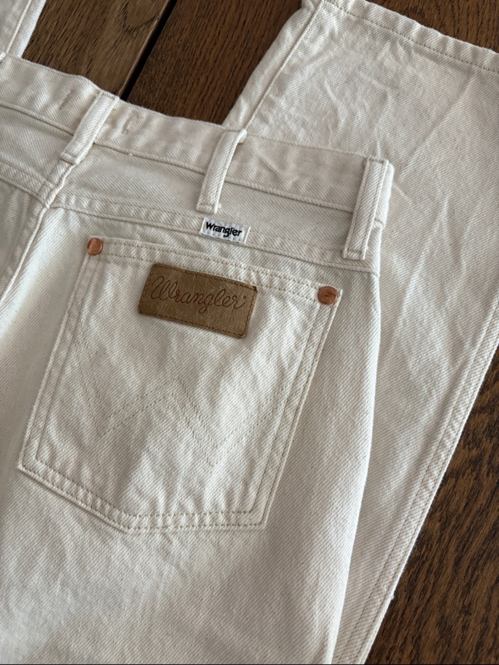 Like-new Wrangler 29 Jeans Wild West 603 High Rise Straight Earthwash in Natural - Picture 10 of 10